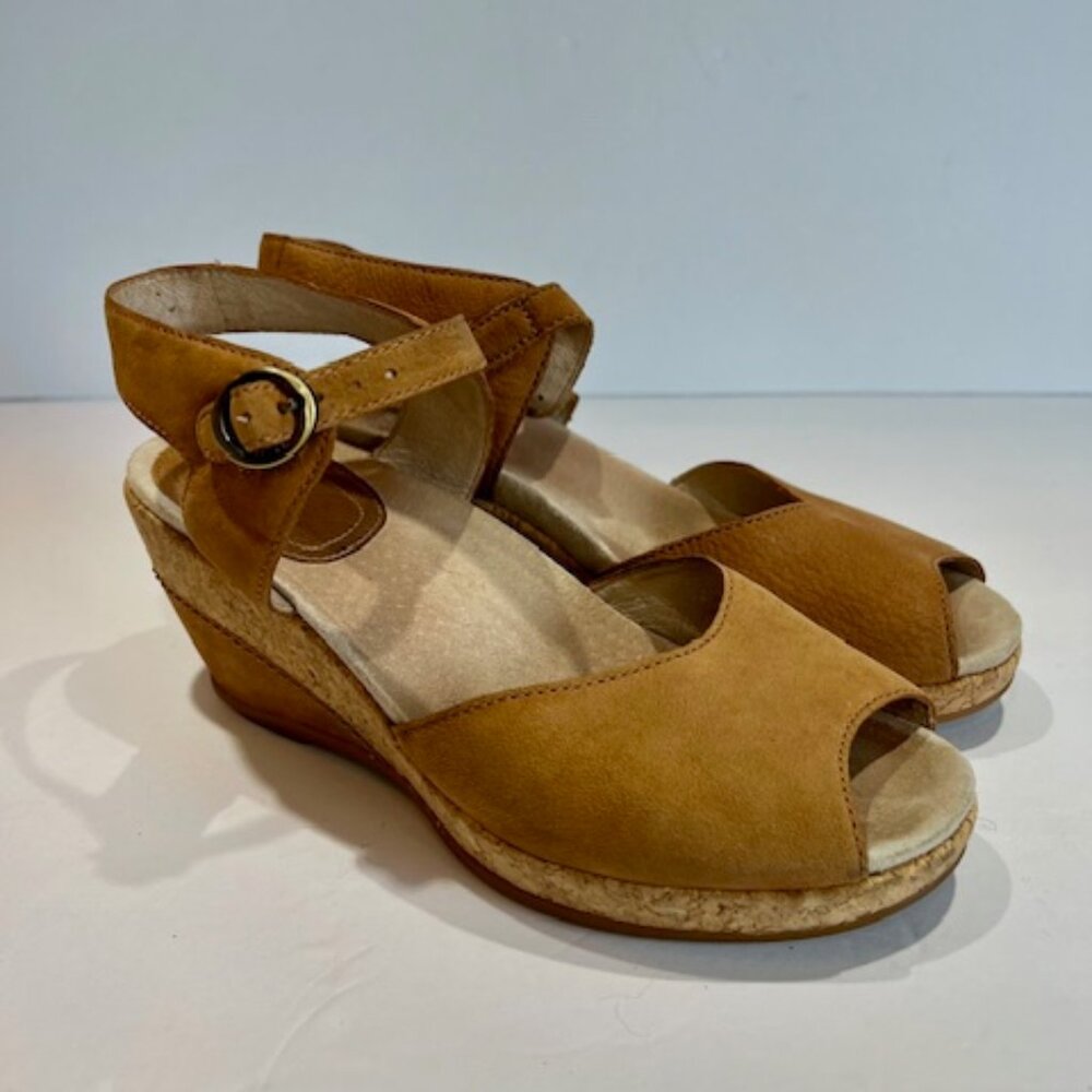 Women's Dansko Charlotte Tan Cork Wedge Size 37